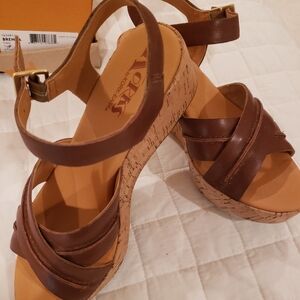 Kork-Ease Brown Leather Wedge Shoes with Timeless Design